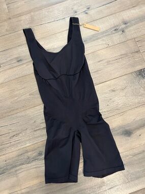 Black One-Piece Shapewear Bodysuit skims NEW with tags
